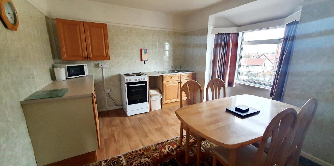 Beach Court Holiday Apartments Skegness Buitenkant foto