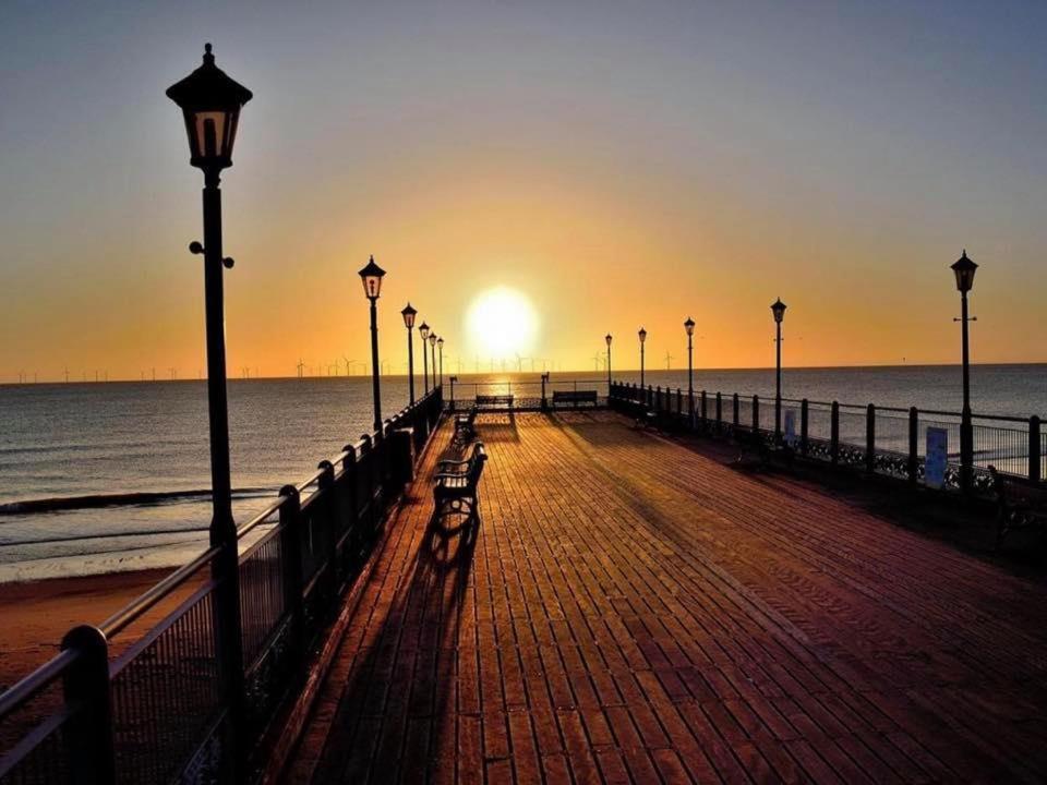 Beach Court Holiday Apartments Skegness Buitenkant foto